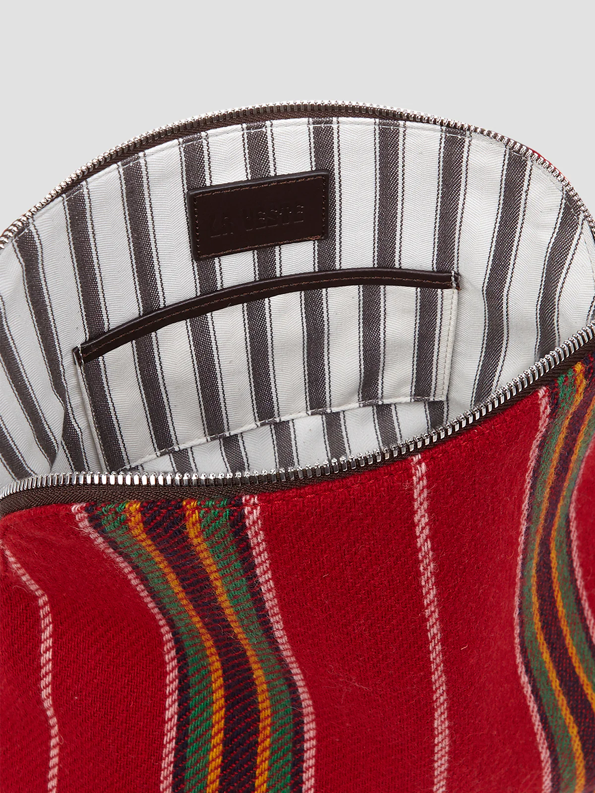 Pippi Wool Pouch Red - Image 3