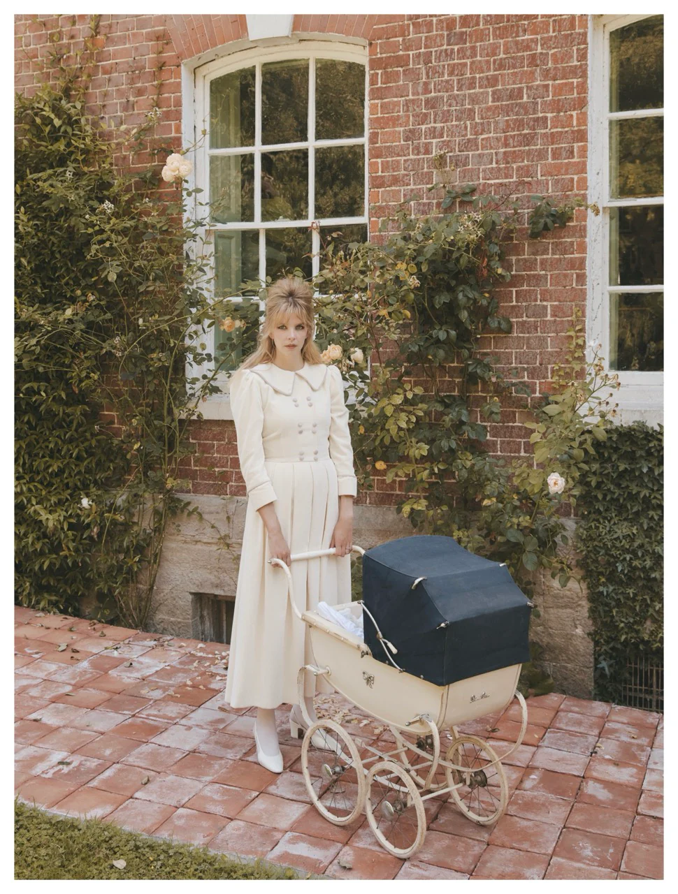 Swan White Velvet Dress - Image 4